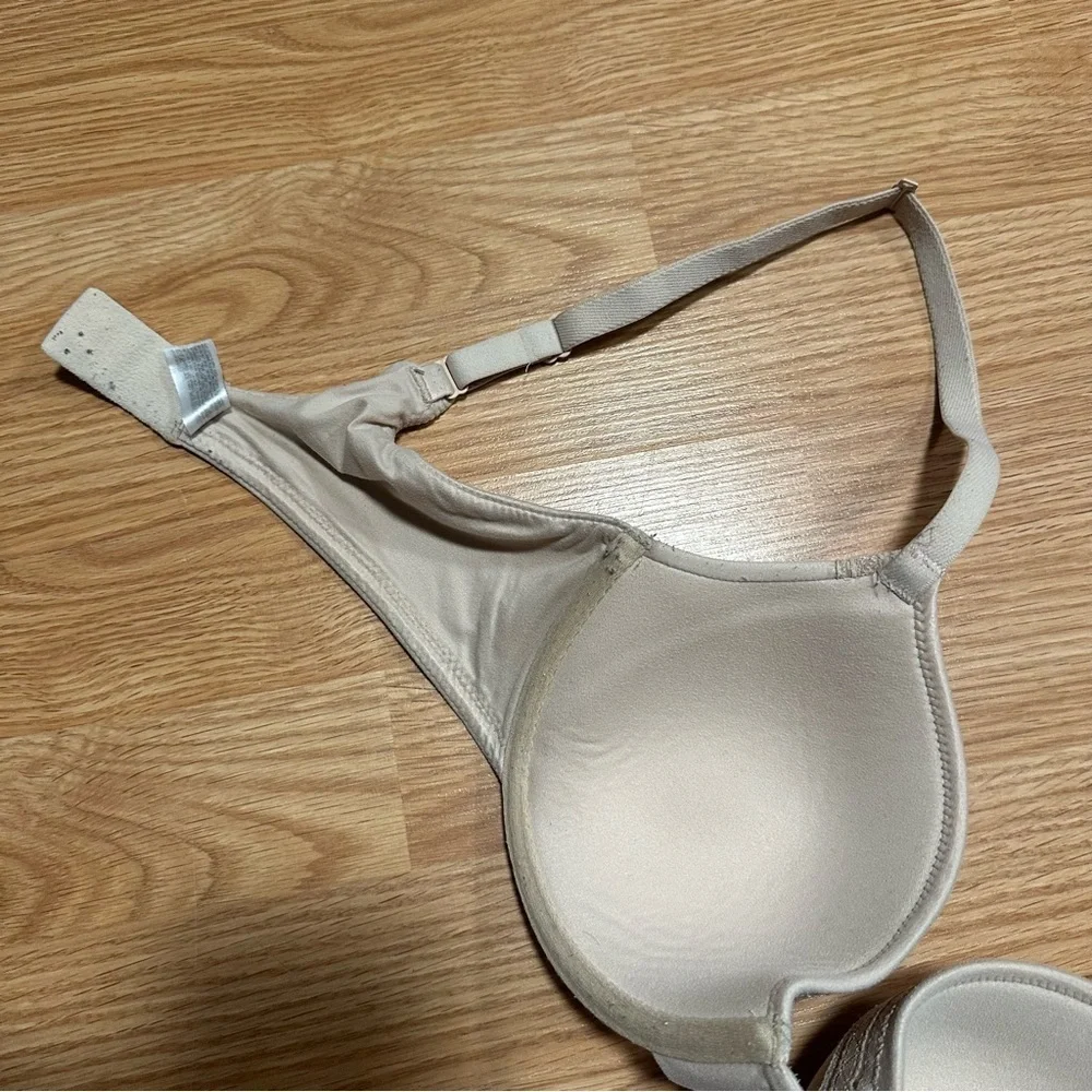 Wacoal 32D Bra Beige Perfect Primer T-Shirt Underwire Back Closure 853213